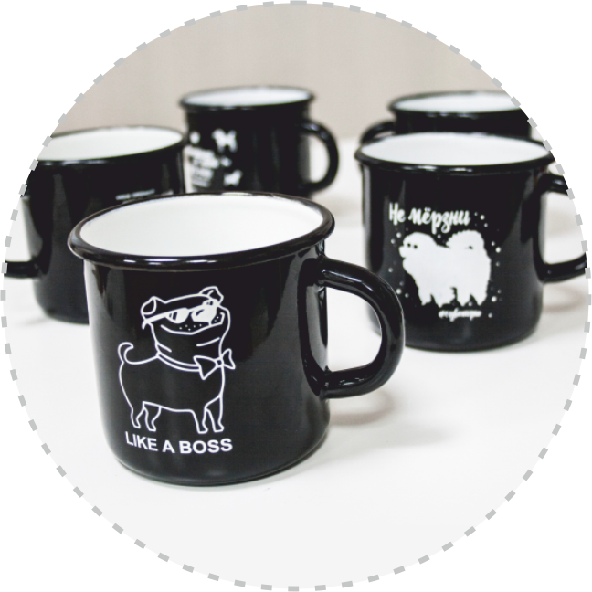 Эмалированная черная кружка с нанесением деколью