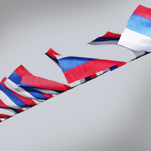 Флажная лента "волчатни" 4 флажка на метр ленты, размер флажка 10x20см. Яркие цвета (возможен выбор) или флажок с логотипом.